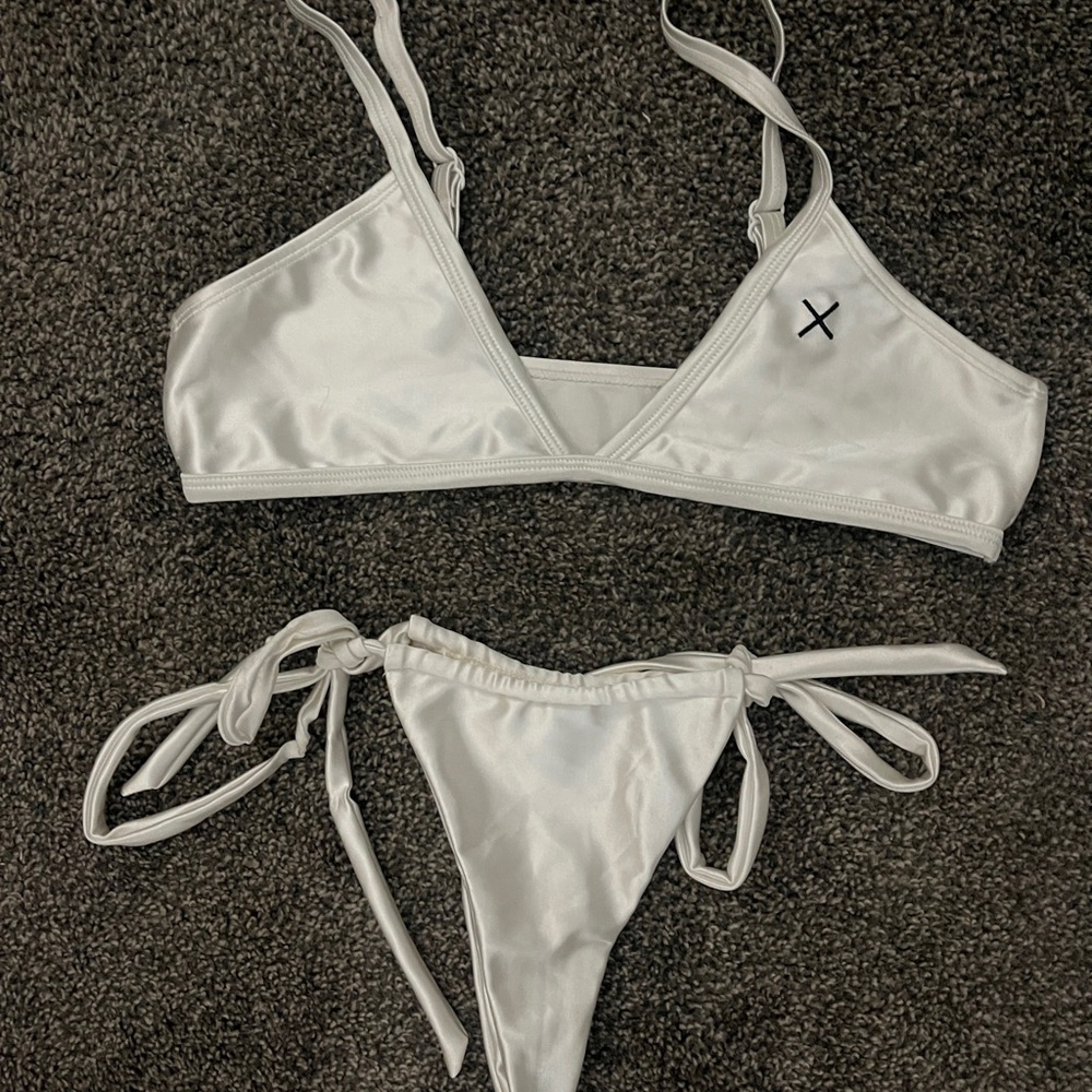 Boutine LA White Shine Bikini Set